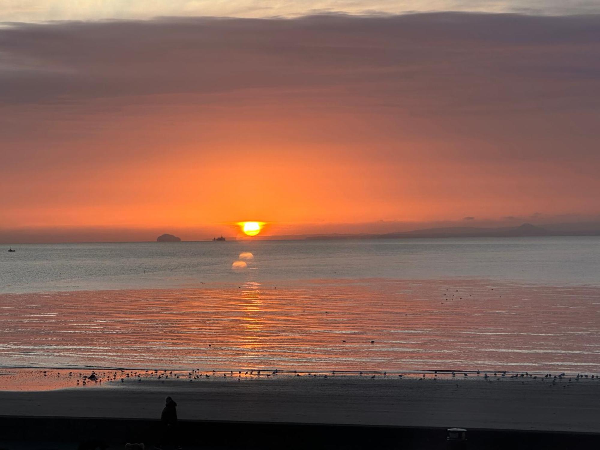 Готель The Cairns Leven Leven  Екстер'єр фото